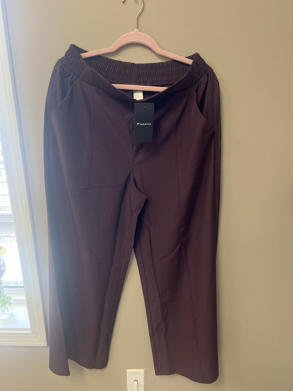 New Fabletics Women's Downtown Wide Leg Pants Burgundy/Plum Large Elastic Waist